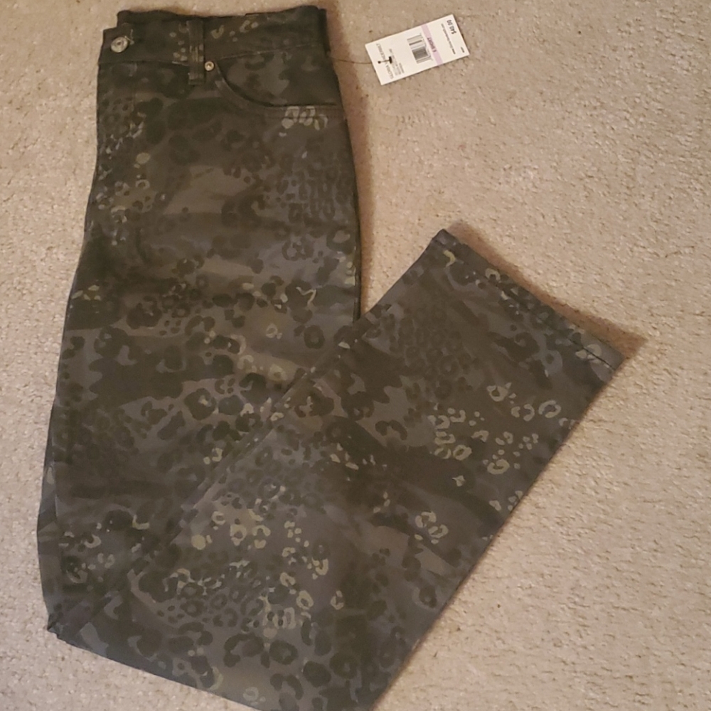 Gloria Vanderbilt 5 Pocket Slacks - Picture 1 of 12